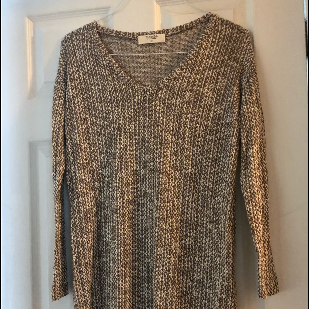 Light semi shear sweater size S. Sooo soft!